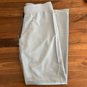 Figs. Scrub set. Catarina one pocket top and Livingston bottom. Both small.